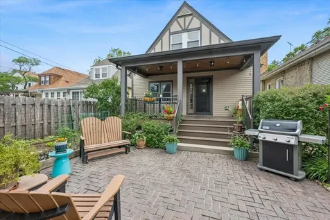 6730 North Octavia Avenue Chicago IL 60631
