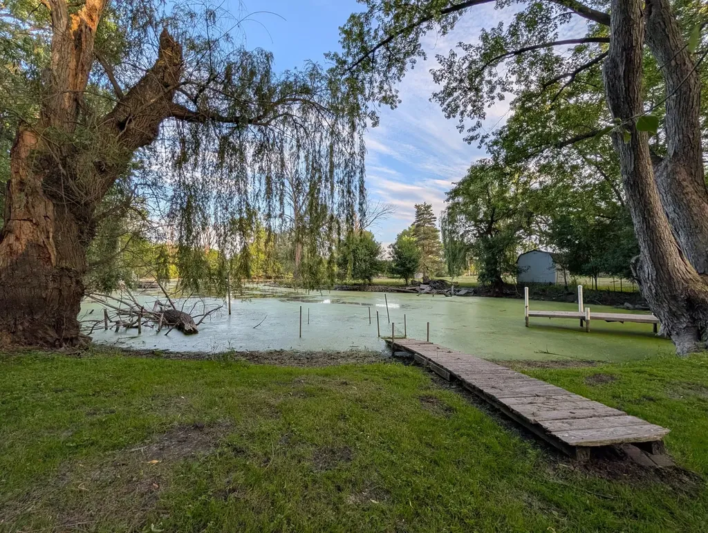 521 South Circle Avenue Port Barrington IL 60010