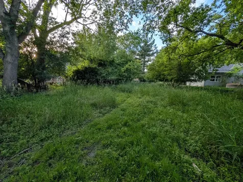 521 South Circle Avenue Port Barrington IL 60010