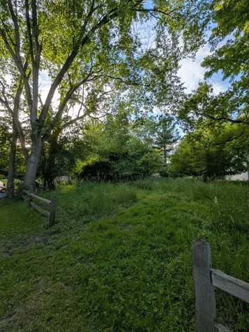 521 South Circle Avenue Port Barrington IL 60010