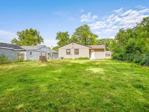 1327 26TH Street Rockford IL 61108