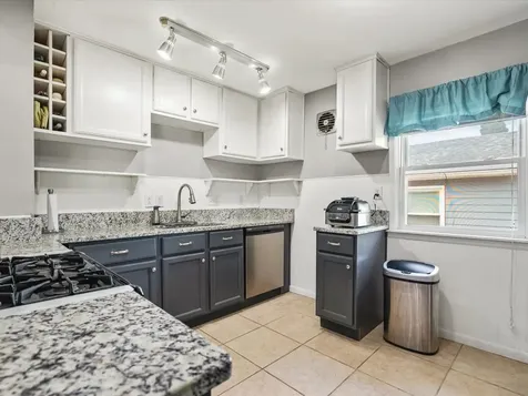 1327 26TH Street Rockford IL 61108