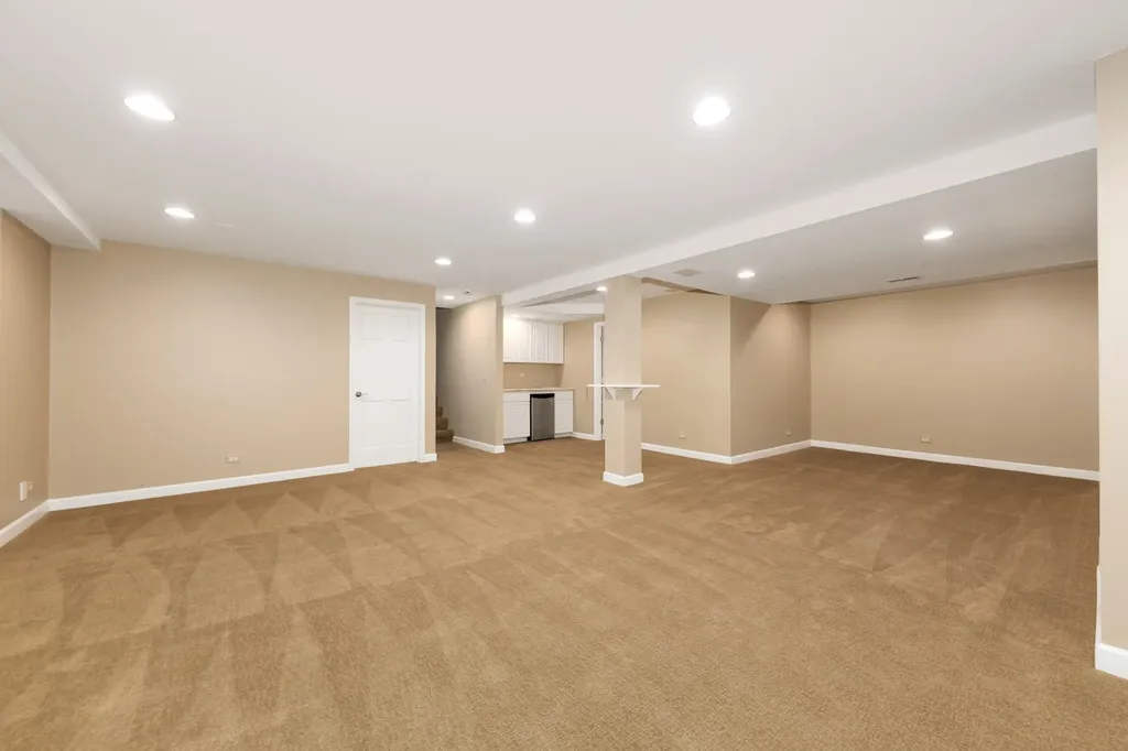 1437 Ambleside Circle Naperville IL 60540