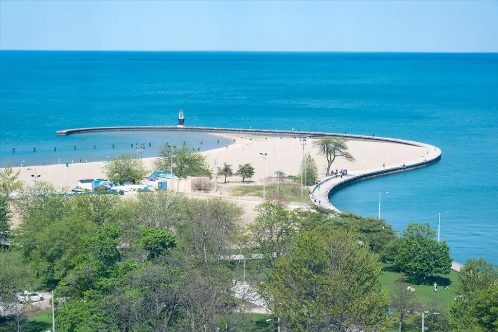 1550 North Lake Shore Drive Chicago IL 60610