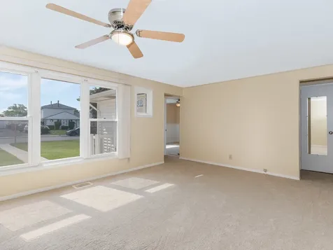 8818 South Kildare Avenue Hometown IL 60456