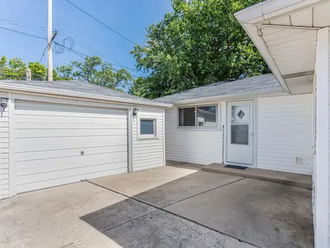 8818 South Kildare Avenue Hometown IL 60456