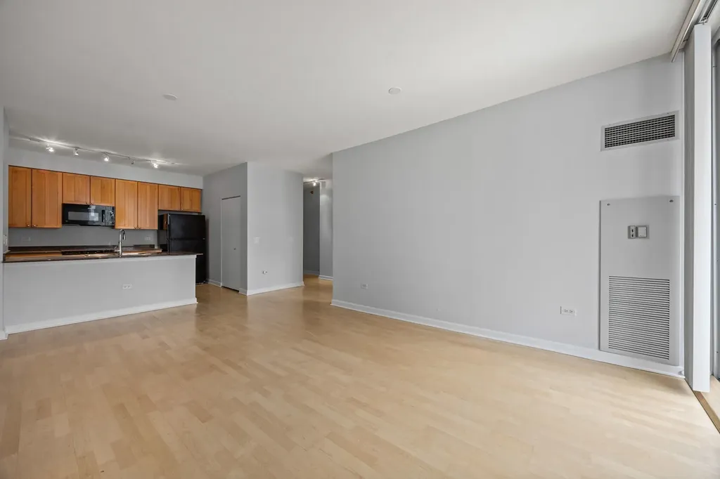 421 West Huron Street Chicago IL 60654
