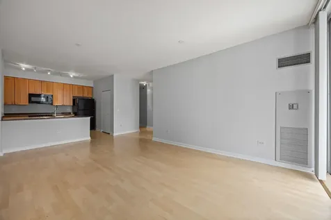 421 West Huron Street Chicago IL 60654