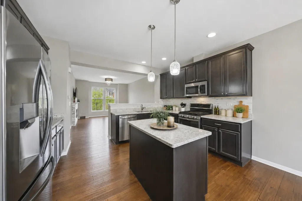 15317 Sheffield Square Parkway Orland Park IL 60462