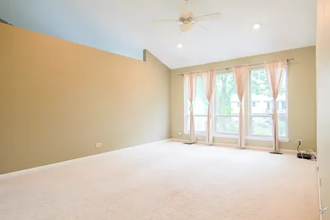 2088 Pennsbury Lane Hanover Park IL 60133