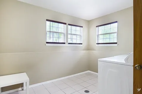 2088 Pennsbury Lane Hanover Park IL 60133