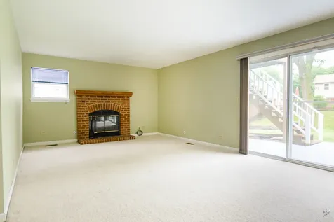 2088 Pennsbury Lane Hanover Park IL 60133