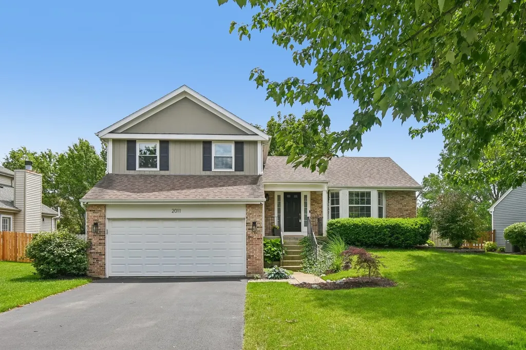 2011 Glenmoor Drive West Dundee IL 60118