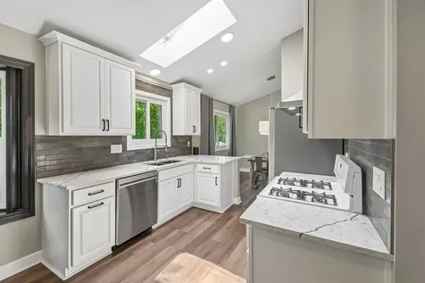 2011 Glenmoor Drive West Dundee IL 60118