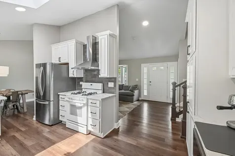 2011 Glenmoor Drive West Dundee IL 60118