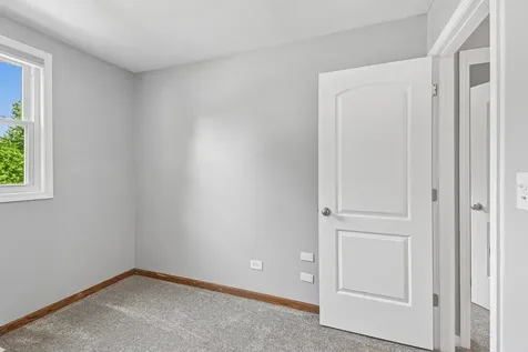 2011 Glenmoor Drive West Dundee IL 60118