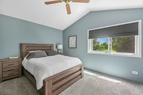 2011 Glenmoor Drive West Dundee IL 60118