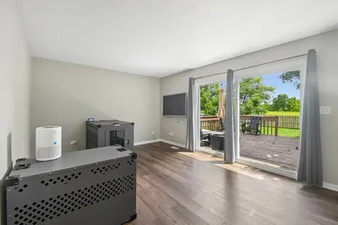 2011 Glenmoor Drive West Dundee IL 60118