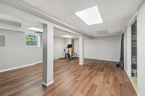 2011 Glenmoor Drive West Dundee IL 60118
