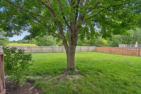 2011 Glenmoor Drive West Dundee IL 60118