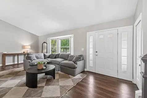 2011 Glenmoor Drive West Dundee IL 60118