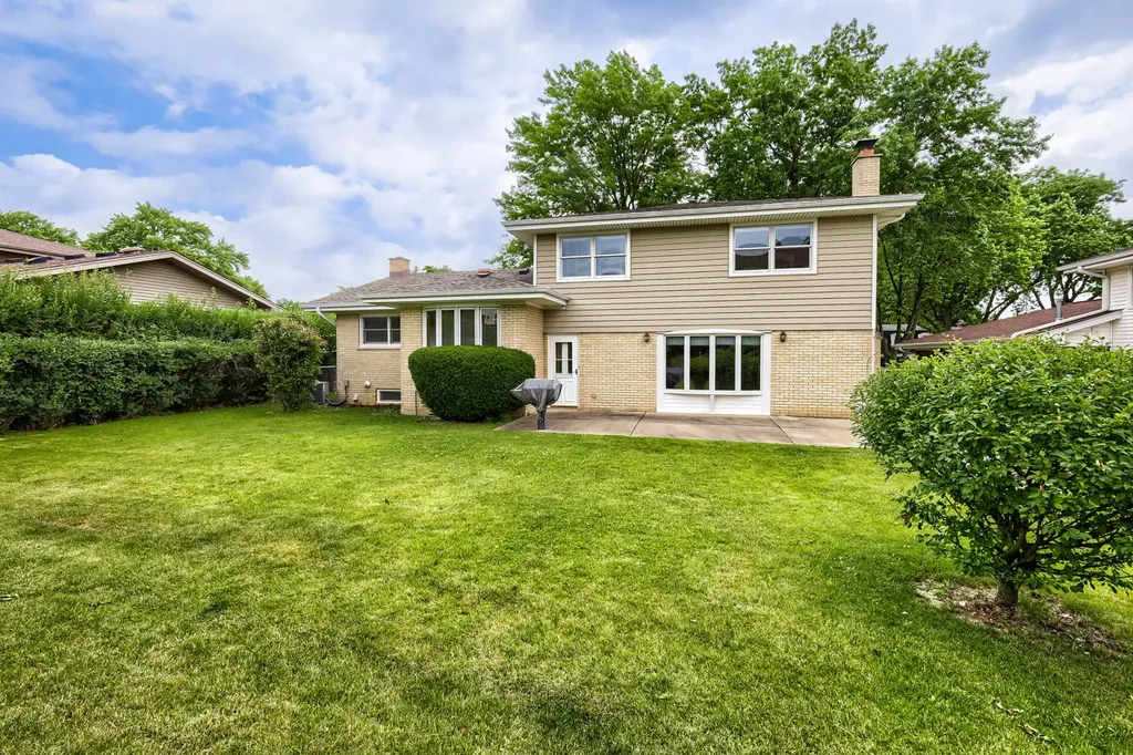 706 Huntington Lane Schaumburg IL 60193