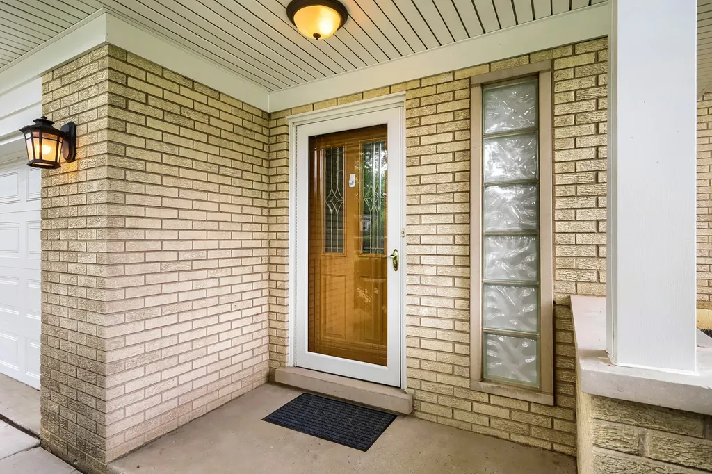 706 Huntington Lane Schaumburg IL 60193