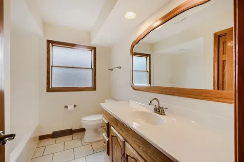 706 Huntington Lane Schaumburg IL 60193