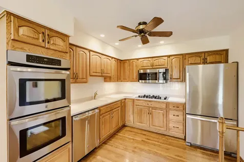 706 Huntington Lane Schaumburg IL 60193