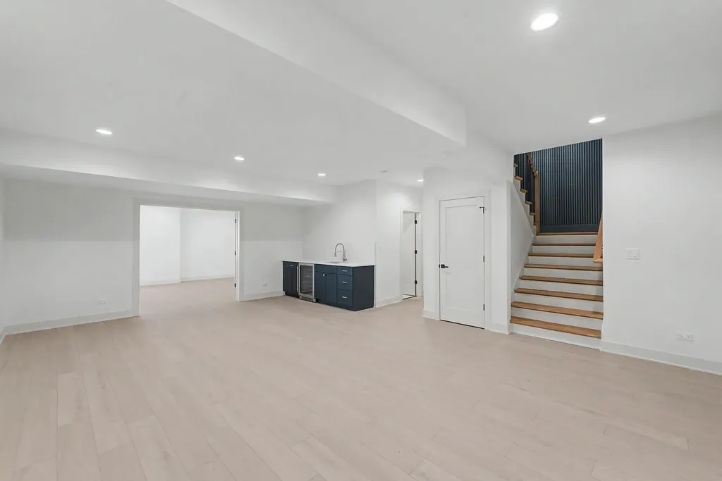837 South Kearsage Avenue Elmhurst IL 60126