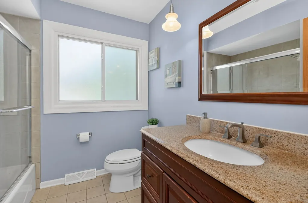 6716 Trenton Lane Darien IL 60561