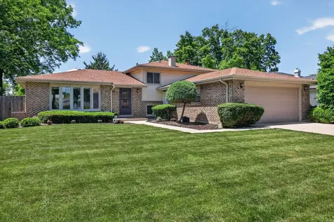 6716 Trenton Lane Darien IL 60561