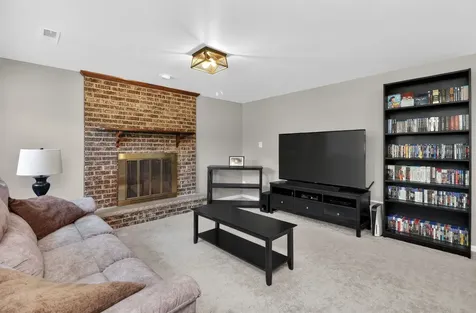 6716 Trenton Lane Darien IL 60561
