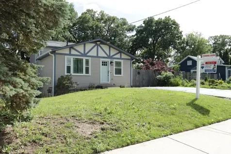 613 Oakwood Drive Round Lake Beach IL 60073