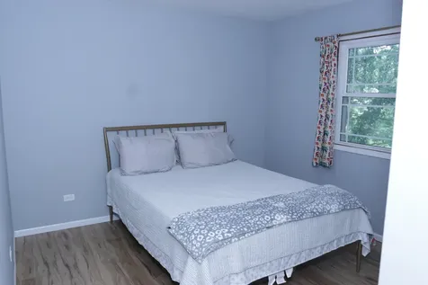613 Oakwood Drive Round Lake Beach IL 60073
