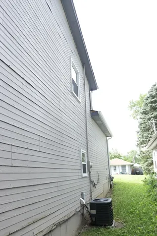 613 Oakwood Drive Round Lake Beach IL 60073