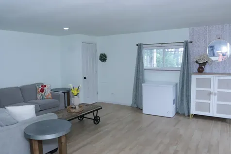 613 Oakwood Drive Round Lake Beach IL 60073
