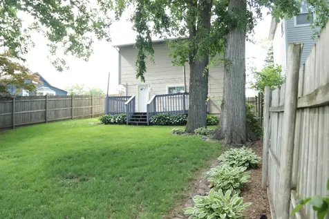 613 Oakwood Drive Round Lake Beach IL 60073