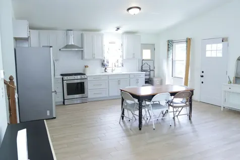 613 Oakwood Drive Round Lake Beach IL 60073
