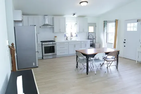 613 Oakwood Drive Round Lake Beach IL 60073