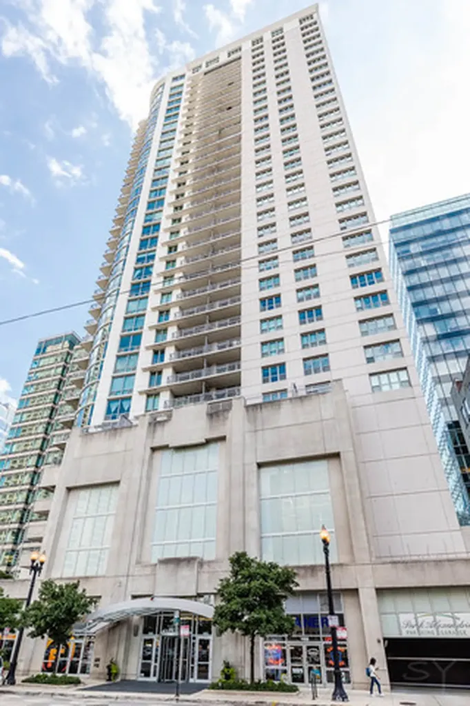125 South Jefferson Street Chicago IL 60661