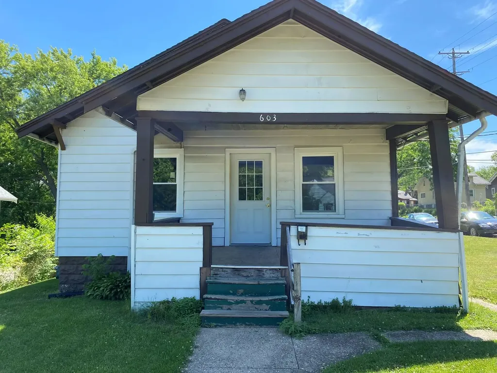 603 North Sunset Avenue Rockford IL 61101