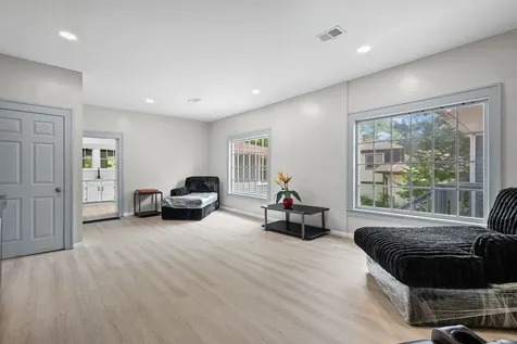43 South Cedar Street Palatine IL 60067
