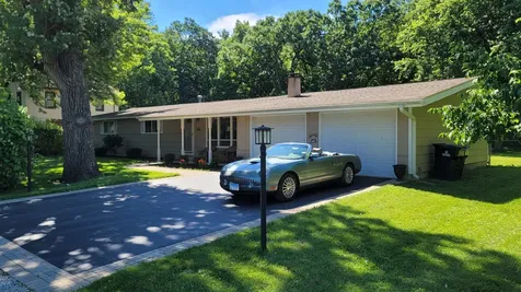 2127 Salem Avenue Johnsburg IL 60051