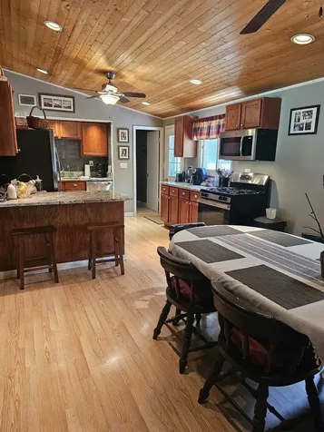 2127 Salem Avenue Johnsburg IL 60051