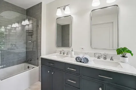 455 Hunter Lane Lake Forest IL 60045
