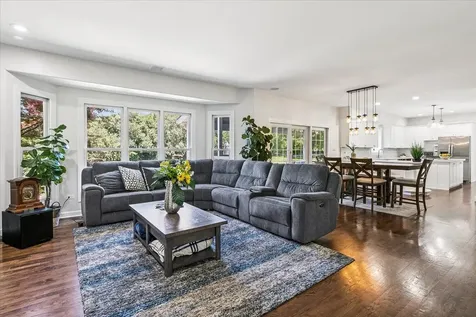 455 Hunter Lane Lake Forest IL 60045