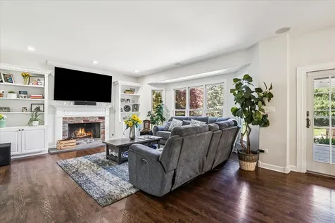 455 Hunter Lane Lake Forest IL 60045