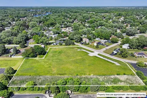 106 Old Elm Road Lindenhurst IL 60046