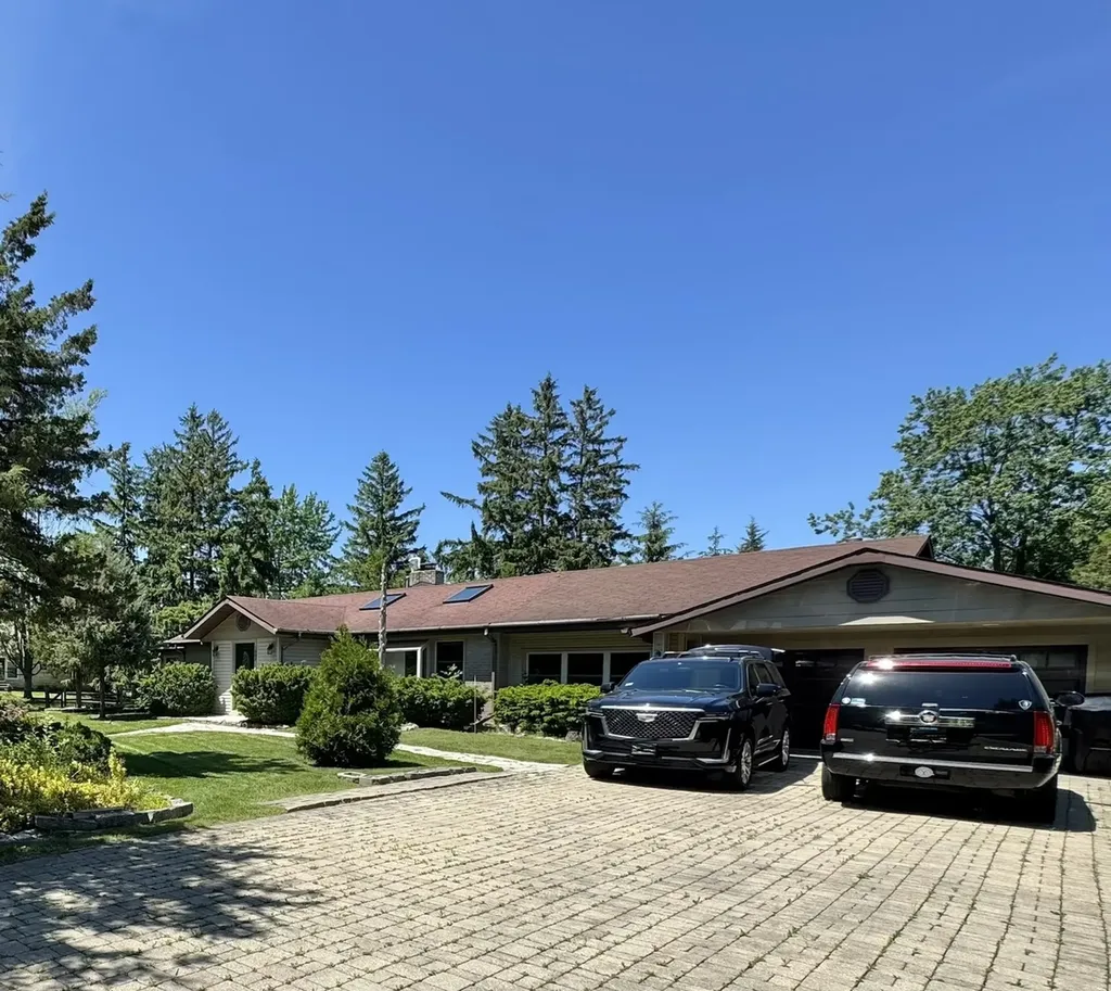1802 Walnut Circle Northbrook IL 60062